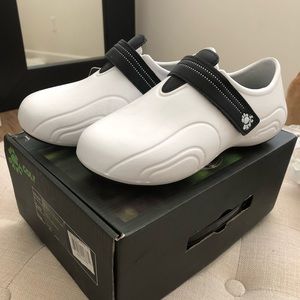 Golf Shoes & Golf Polo Shirt XS